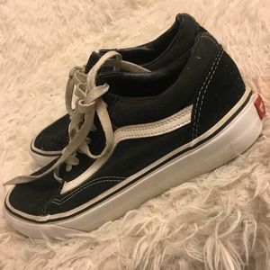 Old Skool low top Vans classics